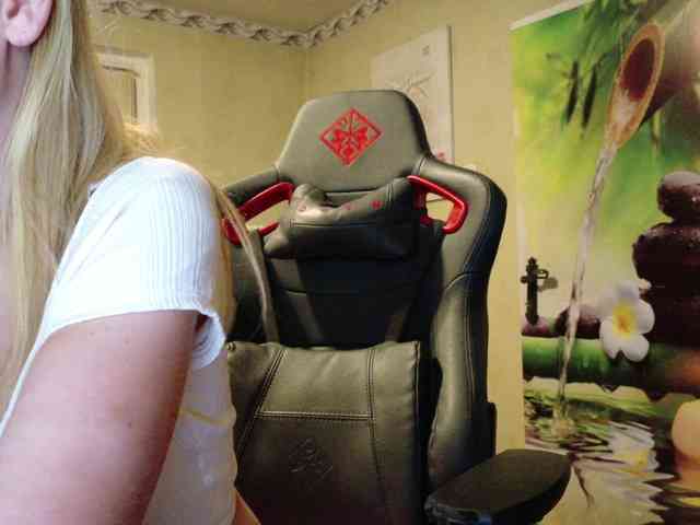 AngelikaMore webcam