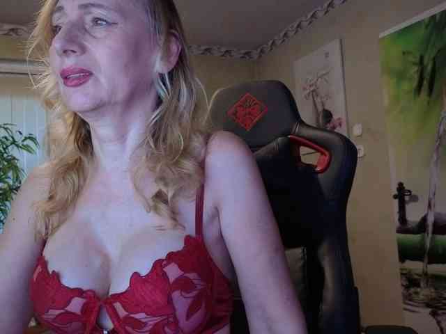 AngelikaMore AngelikaMore