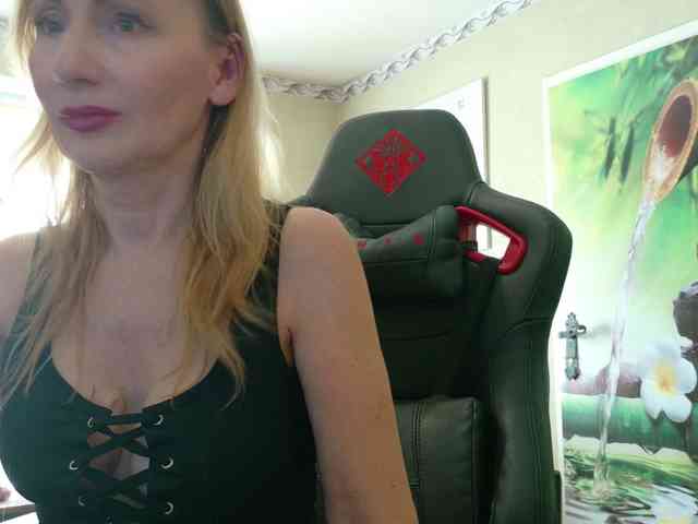 AngelikaMore webcam