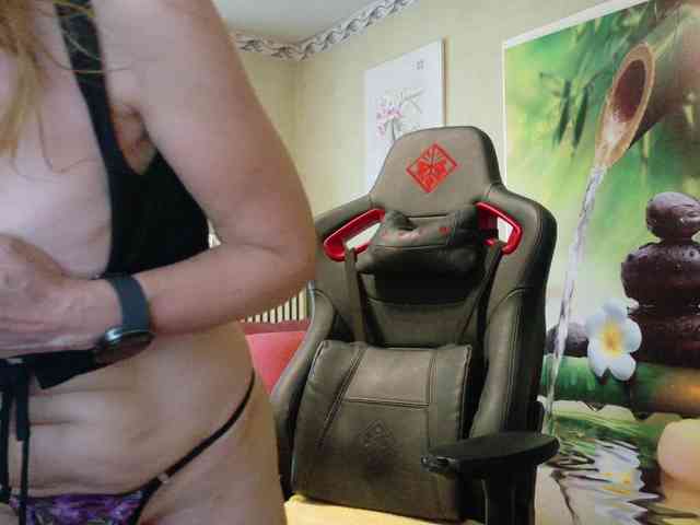 AngelikaMore webcam