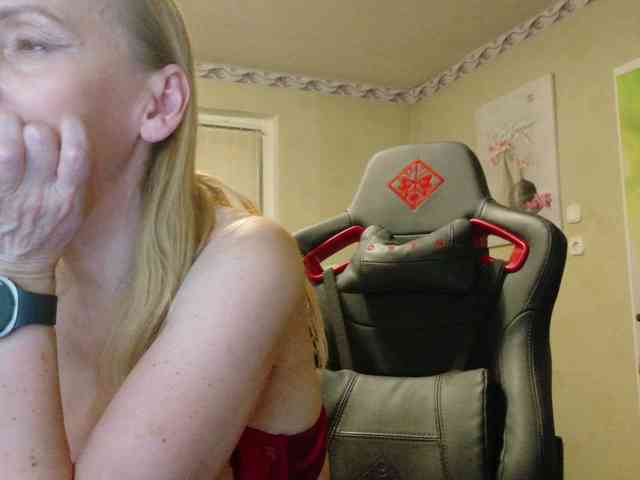 AngelikaMore webcam