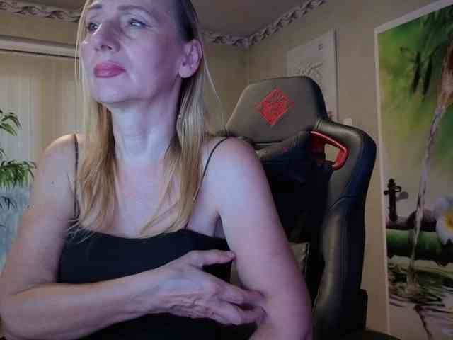 AngelikaMore webcam
