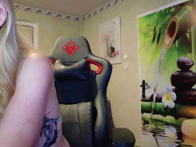 AngelikaMore webcam