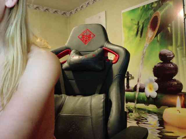 AngelikaMore webcam
