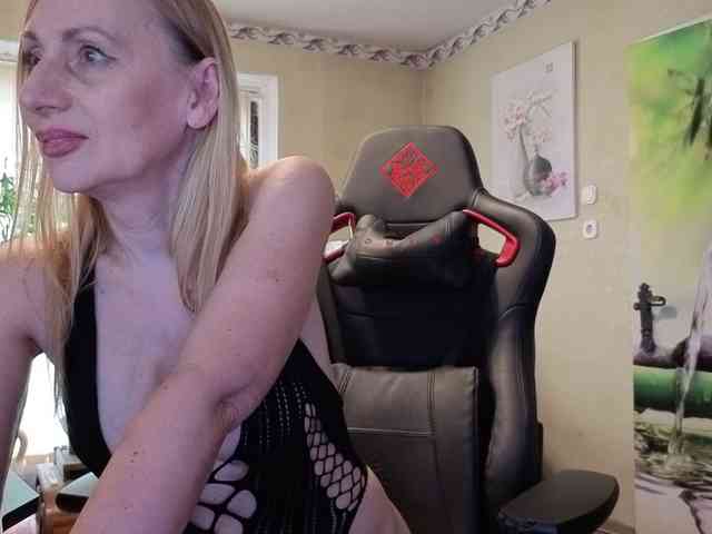 AngelikaMore webcam
