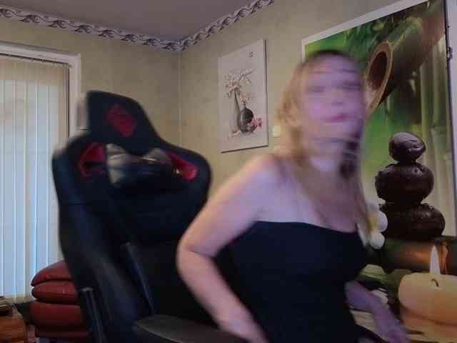 AngelikaMore AngelikaMore