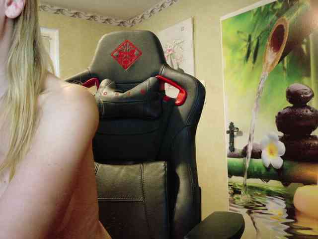 AngelikaMore webcam