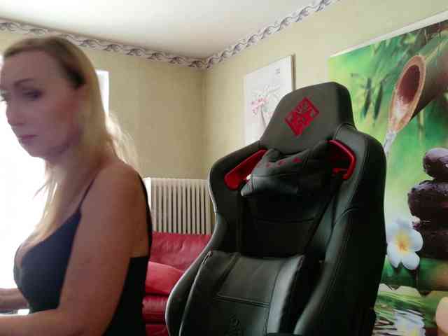 AngelikaMore webcam