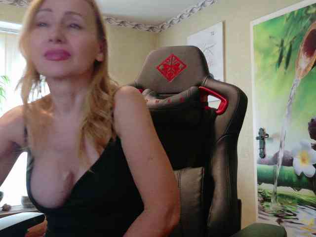 AngelikaMore webcam