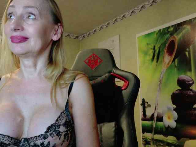 AngelikaMore webcam