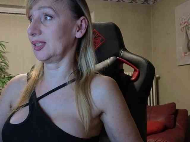 Sexy-Angela