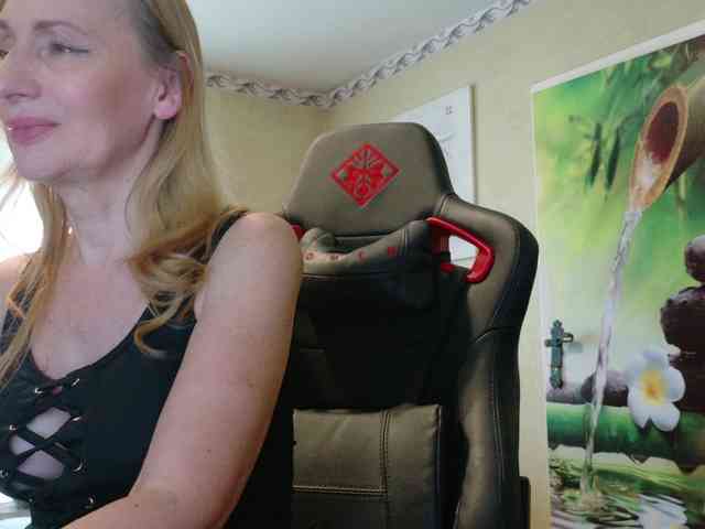 AngelikaMore webcam
