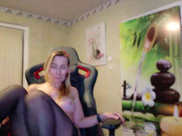 AngelikaMore webcam