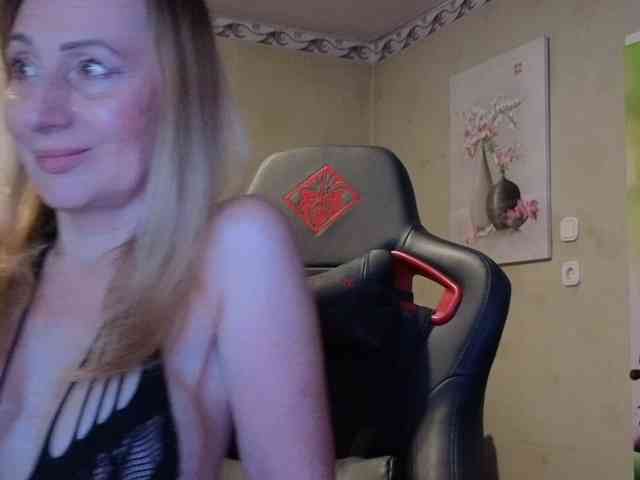 AngelikaMore webcam