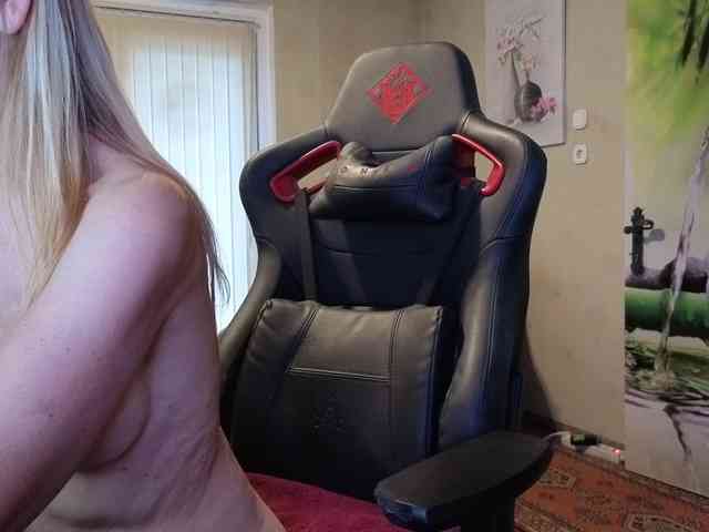 AngelikaMore webcam