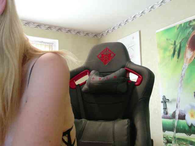 AngelikaMore webcam