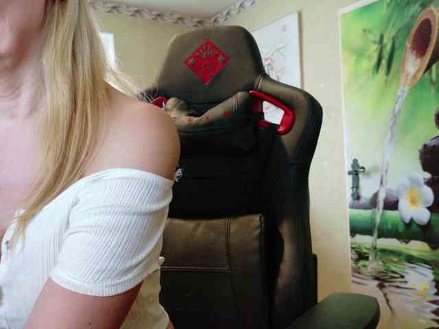AngelikaMore webcam