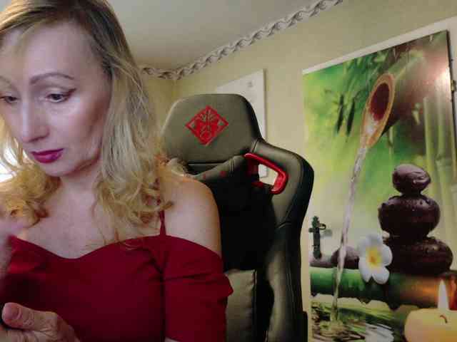 AngelikaMore webcam