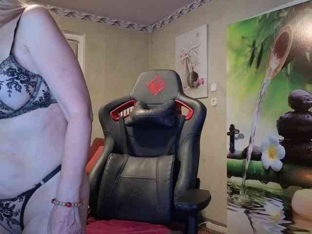 AngelikaMore webcam