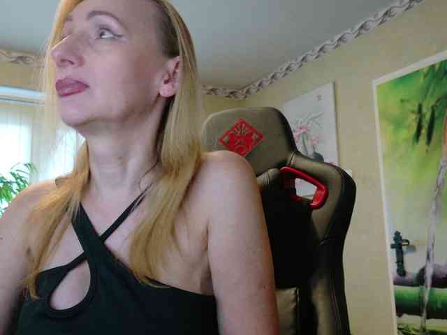 AngelikaMore webcam