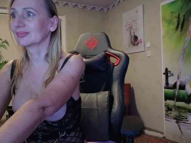 AngelikaMore webcam