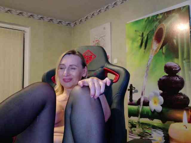 AngelikaMore webcam