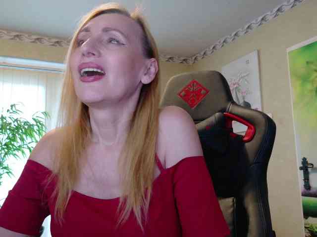 AngelikaMore webcam