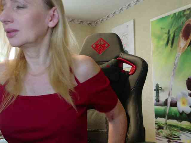 AngelikaMore webcam