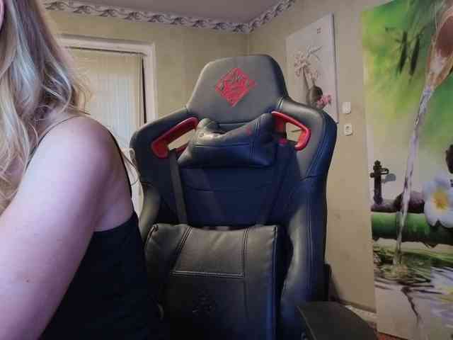 AngelikaMore webcam
