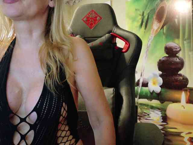 AngelikaMore webcam
