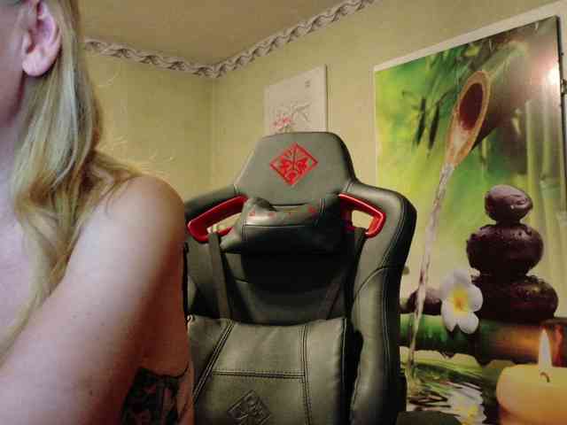 AngelikaMore webcam