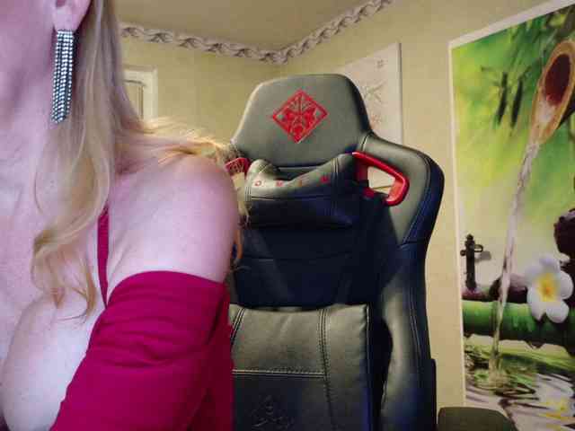 AngelikaMore webcam
