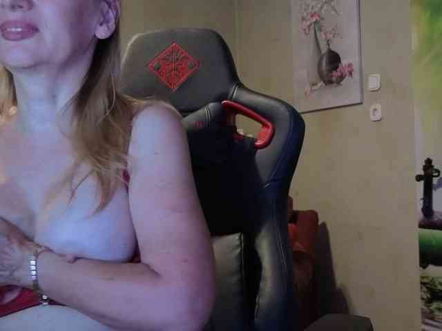 AngelikaMore AngelikaMore