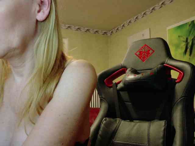 AngelikaMore webcam