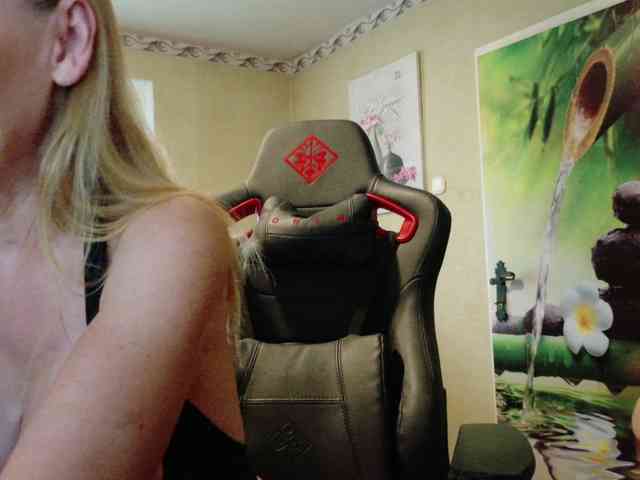 AngelikaMore webcam