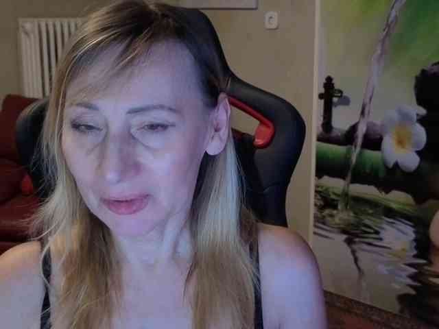 AngelikaMore webcam