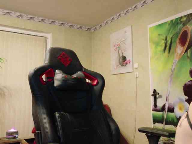 AngelikaMore webcam