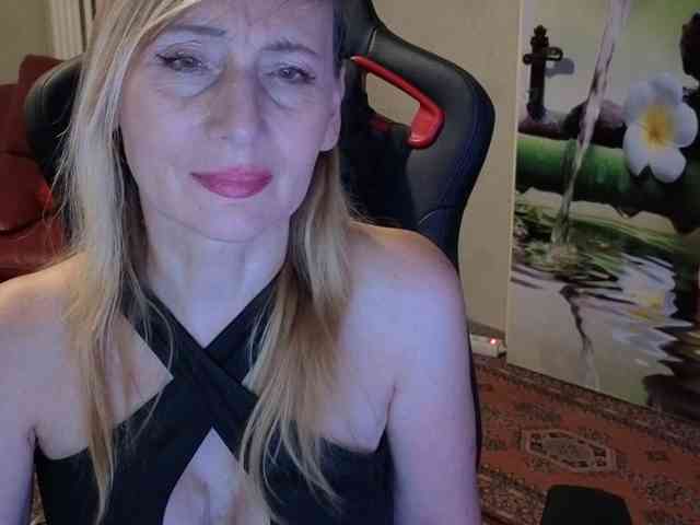 AngelikaMore webcam