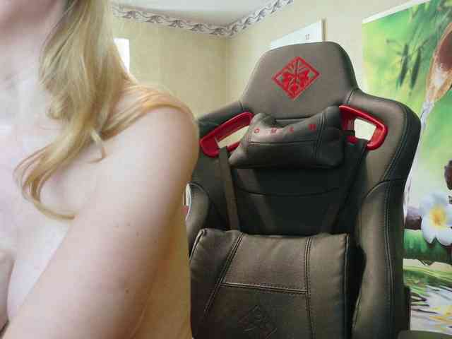 AngelikaMore webcam