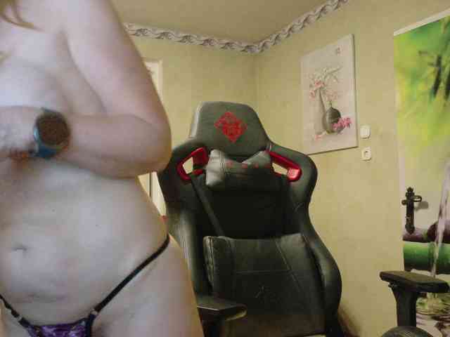 AngelikaMore webcam
