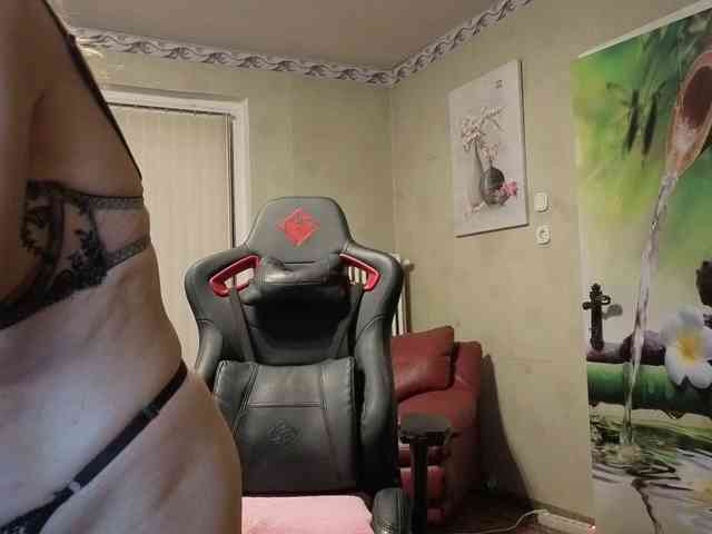 AngelikaMore webcam