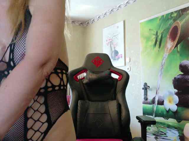 AngelikaMore webcam