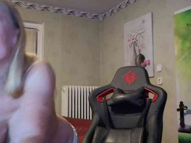 AngelikaMore webcam