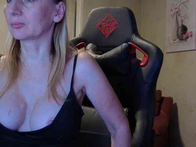AngelikaMore AngelikaMore