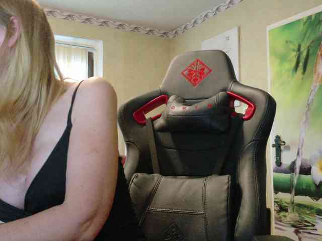 AngelikaMore webcam