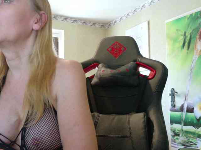 AngelikaMore webcam