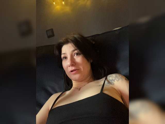 Lustygasm webcam model