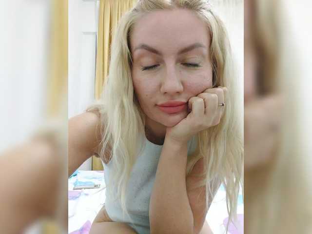 AlenaFeya live webcam show