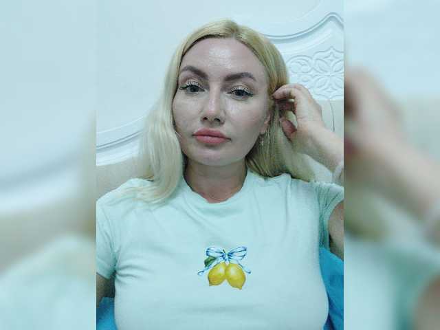 AlenaFeya live webcam show