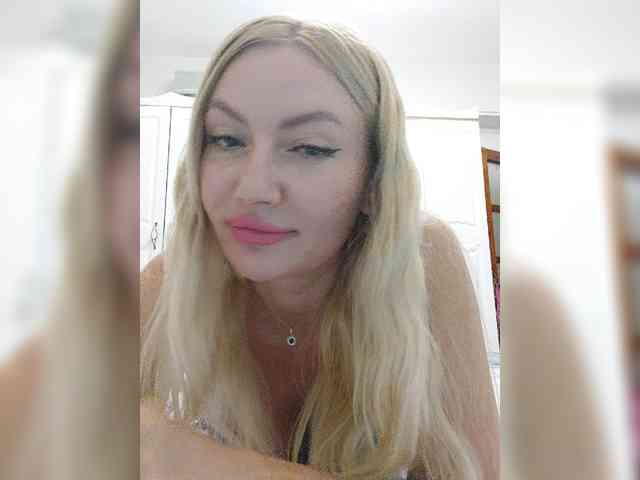 AlenaFeya Live Webcam on BongaCams